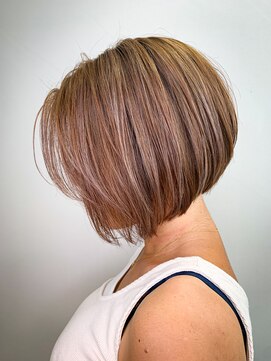 ライフ 四条畷店(Lyfe) ライトベージュ前下がりボブ_デザインカラー_314