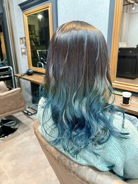 フェザー(feather) Feather 保土ヶ谷　グラデーション　ブリーチ　ターコイズブルー