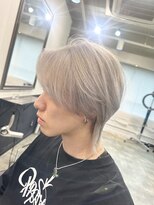 イリ 梅田(ili) 【kento限定カラー】ホワイトシルバー/ウルフカット