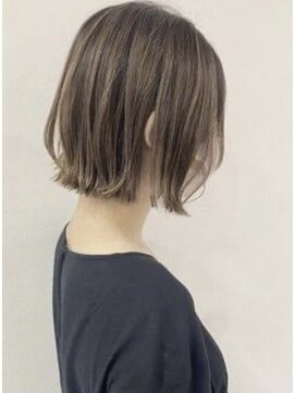 グースカ(guusca) 切りっぱなしボブ