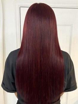 トリプルエイチフォーヘアー 国分店(HHH for hair)の写真/芯のある強くて美しい思わず触りたくなるツヤ髪へ！レブリン酸と熱を使用した酸熱トリートメントが新登場☆