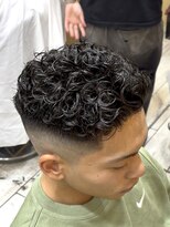 グルーマーズトウキョウ(GROOMER/S TOKYO)&nbsp;スペインカールサーフカールフェザーパーマ波巻きツイスパ