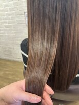 アンジェラ(Angela)&nbsp;髪質改善トリートメント　しっとり　さらさら　うる艶ロング