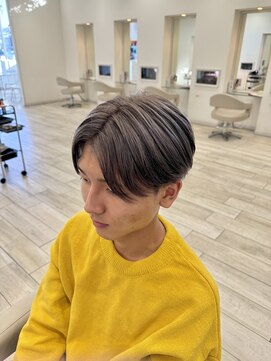 ロンド ラマ 岐阜(Lond bla-ma) センターパート×グレージュ【Lond伊藤メンズ】