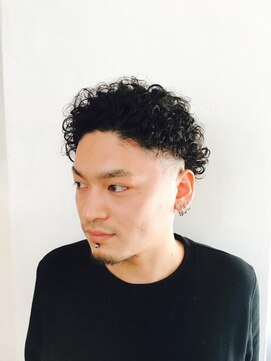 ヘアスタジオ クリブ(HAIR STUDIO CRIB) ツーブロックショートパーマスタイル【crib上野】