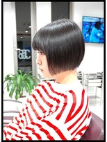 メタ(META)&nbsp;フリンジバングで創るボブ