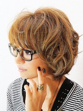 エルオーケー ラックスビー(L.O.K LUXBE) アパレル店長ヘアー