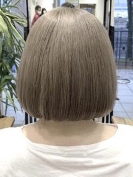 クアトログランシュ ひたちなか店(QUATRO×GranCieux) ミルクティーグレージュ