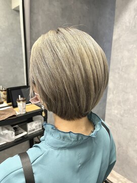 エル ヘアサロン なんば店(eL) eL☆MIKU  益若つばささん風ショート　ミルクティーベージュ