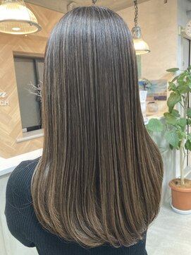 ロミータ by P.C.H(Lomita) ハイライトカラー