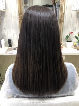 ヘアー クチュリエ ビーホワイト(hair couturier B:white)の写真/今のクセ毛を活かしながら、自然なストレートヘアを創ってくれる♪周りと差がつくニュアンスストレートへ。