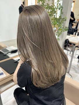 ミュゼプリュム(Musee plume) 透明感くすみベージュ/似合わせカラー