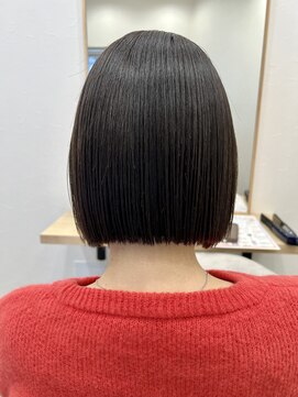 リノアバイフェリア(LINO’A by felia) パツっとラインが可愛い切りっぱなしボブ☆10代20代30代40代