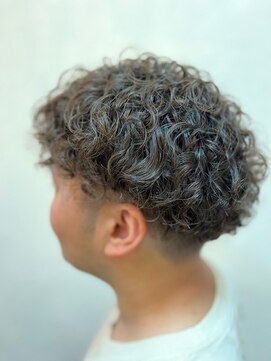 ヘアスタジオモノ(MONO) エアリースパイラルミックス