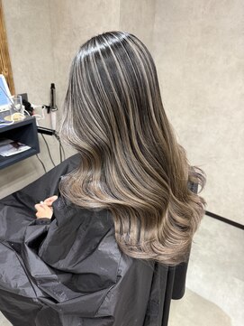 サニー 渋谷(SUNNY) バレイヤージュ、ハイライト、レイヤーロング、グレーベージュ