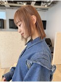 ベージュ/顔まわりレイヤー/ボブ/ワイドバング/ハイトーンカラー