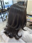 暗めグレージュ系