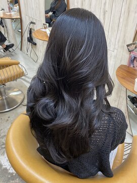 ロンドアジュール 横浜(Lond azur) 秋冬の黒髪ロングヘアなら縮毛矯正がオススメ！