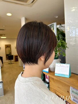 キュウヘアー(KYUU HAIR) 耳掛けしても可愛い丸みショート