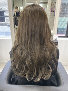 アッシュ 吉祥寺店(Ash) ブリーチ無しの明るめオリーブベージュ