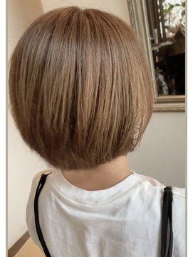 ヘアーアンドアイコーディネート マチルダ(MATILDA) 軽やかシンプルボブ