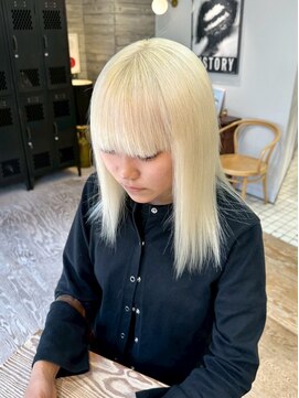 ヲタク(wotaku.) ホワイトブロンド抜きっぱなしブロンドハイトーンカラーブリーチ