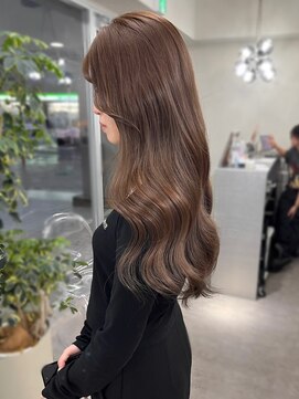 ティント 梅田(tint) 【Yui】艶髪/ミルクベージュ(大阪梅田)