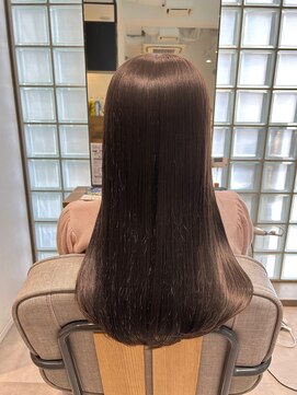 イルダバイグラッシー センター北(iluda by glassi) ブリーチなしWカラー 艶感ブラウン［伊左治祐未］