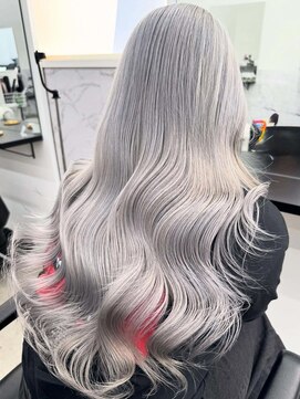 リノート バイ エゴル 太田川(Linoet by ENGOL) ホワイトベージュ/シルバーカラー/ハイトーンカラー