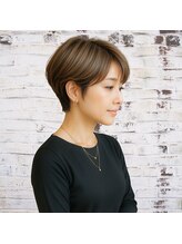 白髪が気になりだした・でも暗くはしたくない方には【白髪ぼかし＋極潤トリートメント￥9900】