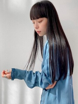 トレンチ(TRENCH)の写真/髪をもっと美しく♪うねりや広がりでお悩みの髪も、思わず触れたくなるようなサラサラなストレートヘアに☆