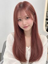 レム(REM)&nbsp;柔らかいピンクブラウン × ロングストレート