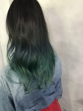 モノ アンド イニ(Mono & inni) 【奈良/inni hair】ブルーグラデーション