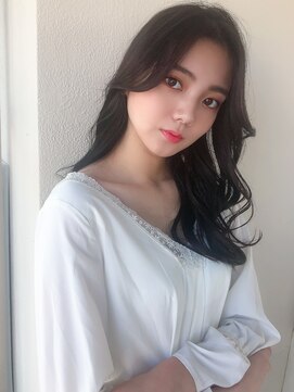 アフロート ディル(AFLOAT D'L) アフロートみきな韓国ヘアヨシンモリレイヤーカット長め前髪人気