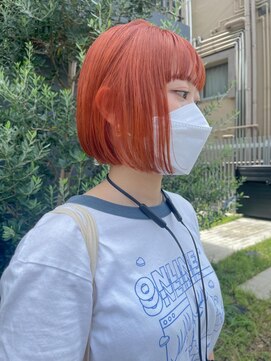 ナル(nalu.) ケアブリーチ / オレンジカラー / 切りっぱなしボブ