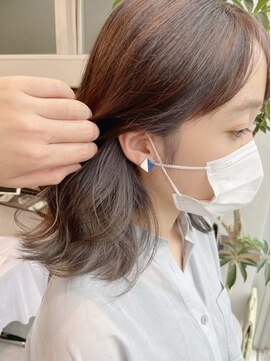 グーフィートーキョー 銀座(Goofy Tokyo) モノトーン/イヤリングカラー/インナーカラー/くびれボブ