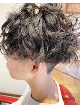 グリッター ヘアー ラヴァーズ(glitter hair lovers) イレギュラーなツイストカール