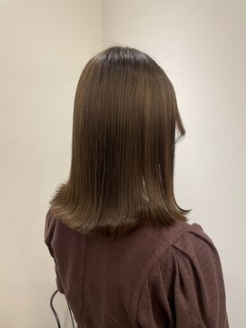 リリアーナ(LILIANA) 【LILIANA】ぷつっとシルエットなミディボブ