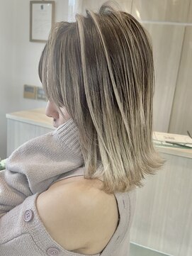 ラヴィエール(LAVIERE by R-EVOLUT) バレイヤージュ【柏/柏駅】