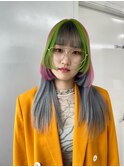 ステップ姫カットとネオンカラーのデザイン
