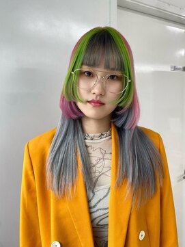レコ 渋谷(LECO) ステップ姫カットとネオンカラーのデザイン