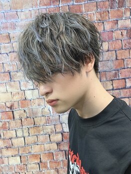 ルプス ヘアーアンドメイク(LUPUS HAIR&MAKE)の写真/男性でも気軽に通えるアットホームな雰囲気◎ビジネスシーンでもプライベートでもキマるMen's style♪