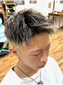 『スキンフェードカット×ゆるツイストパーマ×ハイライト』☆