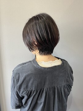 ジーニー(GeeNY) 王道のシンプルなショートボブ