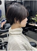 30代40代50代耳かけショート前髪なしハンサムショートカット