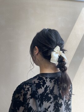 アパートメント オブ ソロン(The Apartment of Solon) 【Aya】リボンでポニーテール