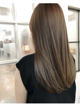 アイヴィ 表参道(IVY) ラベンダーベージュ　レイヤーカット　シースルーバング　水越