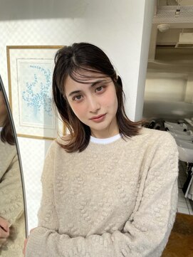 オブヘアージユウガオカ(Of HAIR Jiyugaoka) 外ハネミディアム