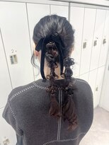 ローポニー　ポニーテール　お呼ばれヘア