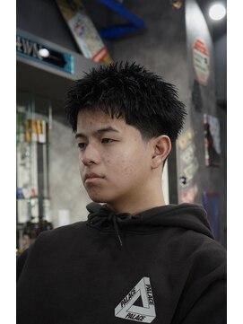 ツークツワンク バーバー 新宿(ZUG2WANG BARBER) スパイキーフェード